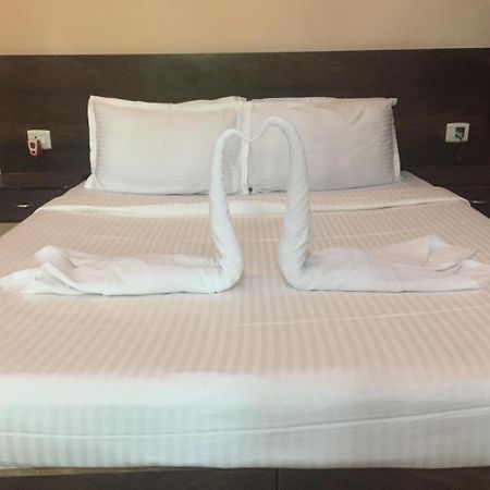 Ave Maria Guest House Кандолим Экстерьер фото